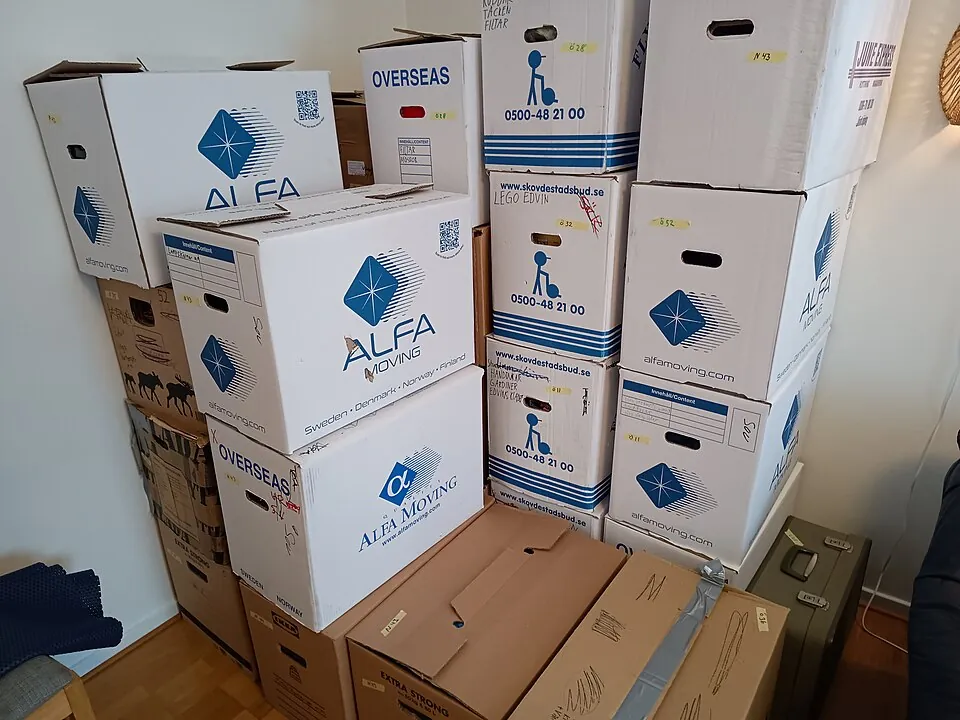 Some used moving boxes from Sweden